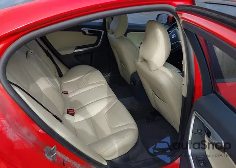 2017 Volvo S60 T5 Dynamic z USA, uszkodzony, nr VIN YV140MTL8H2429055